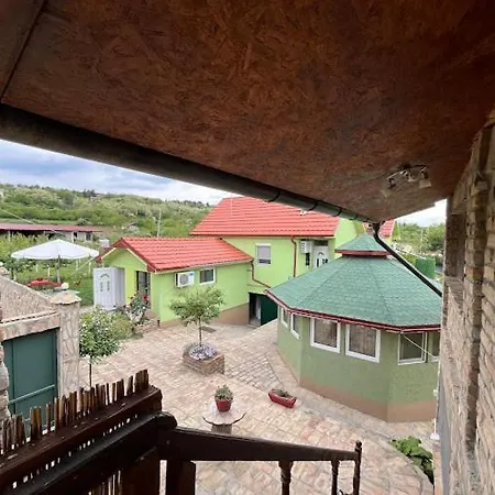 民宿 R&h Slankamen Vinogradi