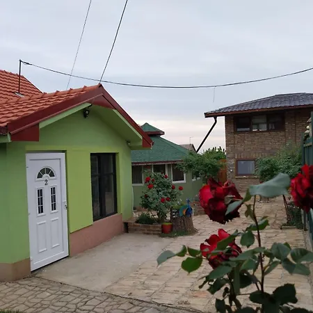 R&h Kwatera prywatna Slankamen Vinogradi