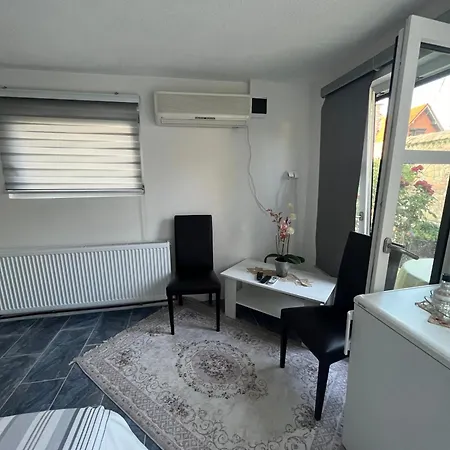 R&h 民宿 Slankamen Vinogradi