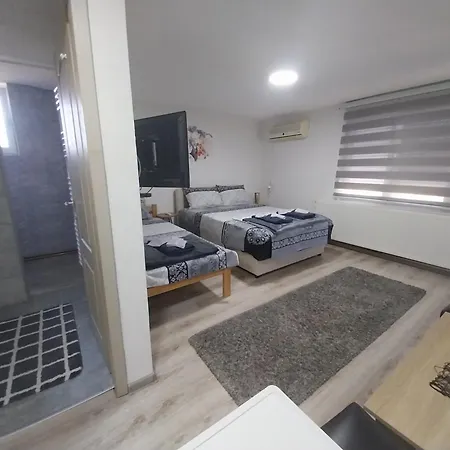R&h Homestay *